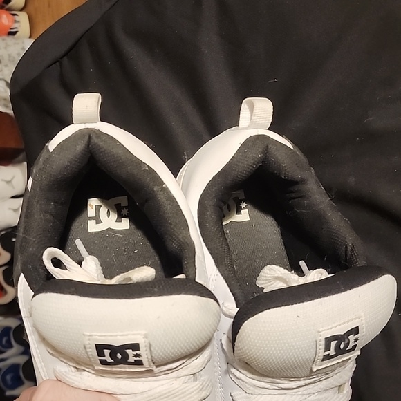 DC shoes - Picture 4 of 6